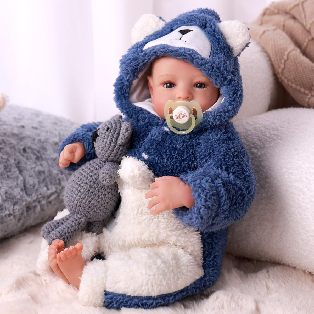 17 Inch Lifelike Reborn Baby Dolls Boy with Play Accessories V29551