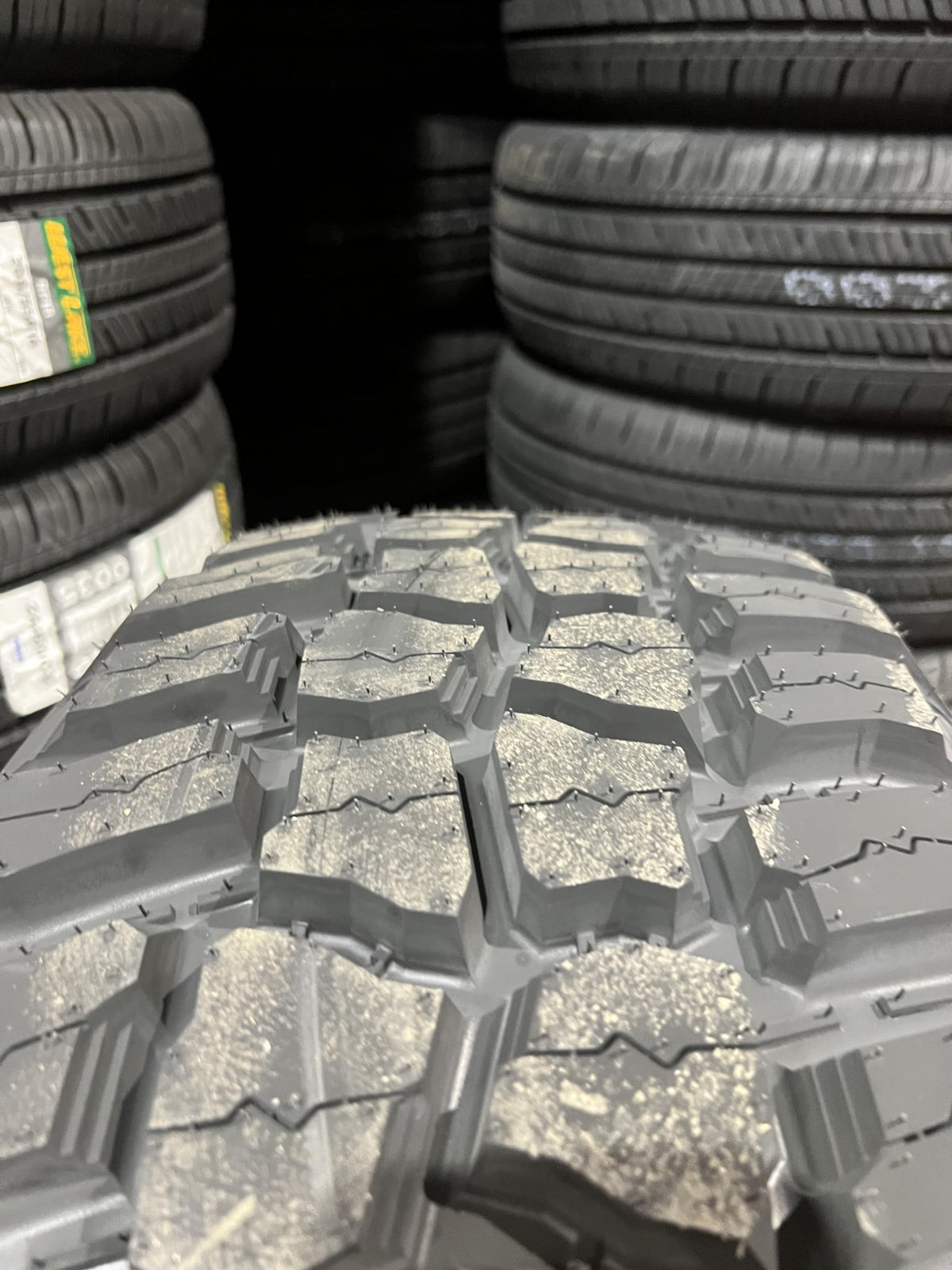 275/60R20 Mud Tire P822714