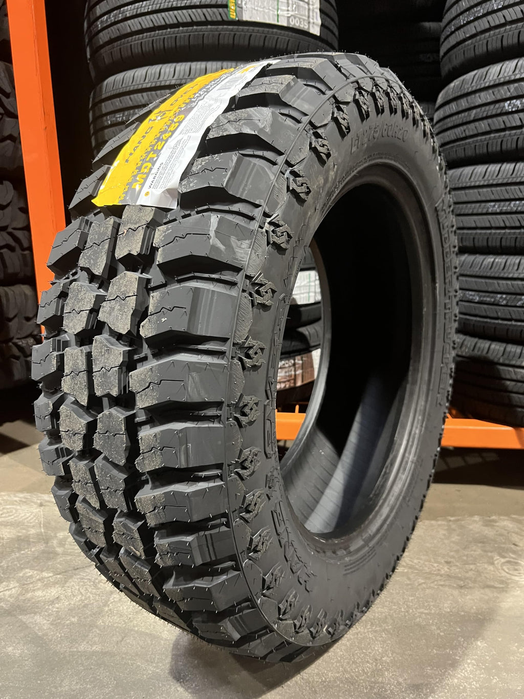 275/60R20 Mud Tire P822714